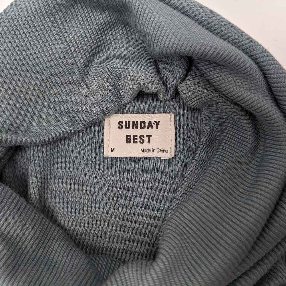 Sunday Best Freshman women's sage turtleneck size M - Picture 4 of 11